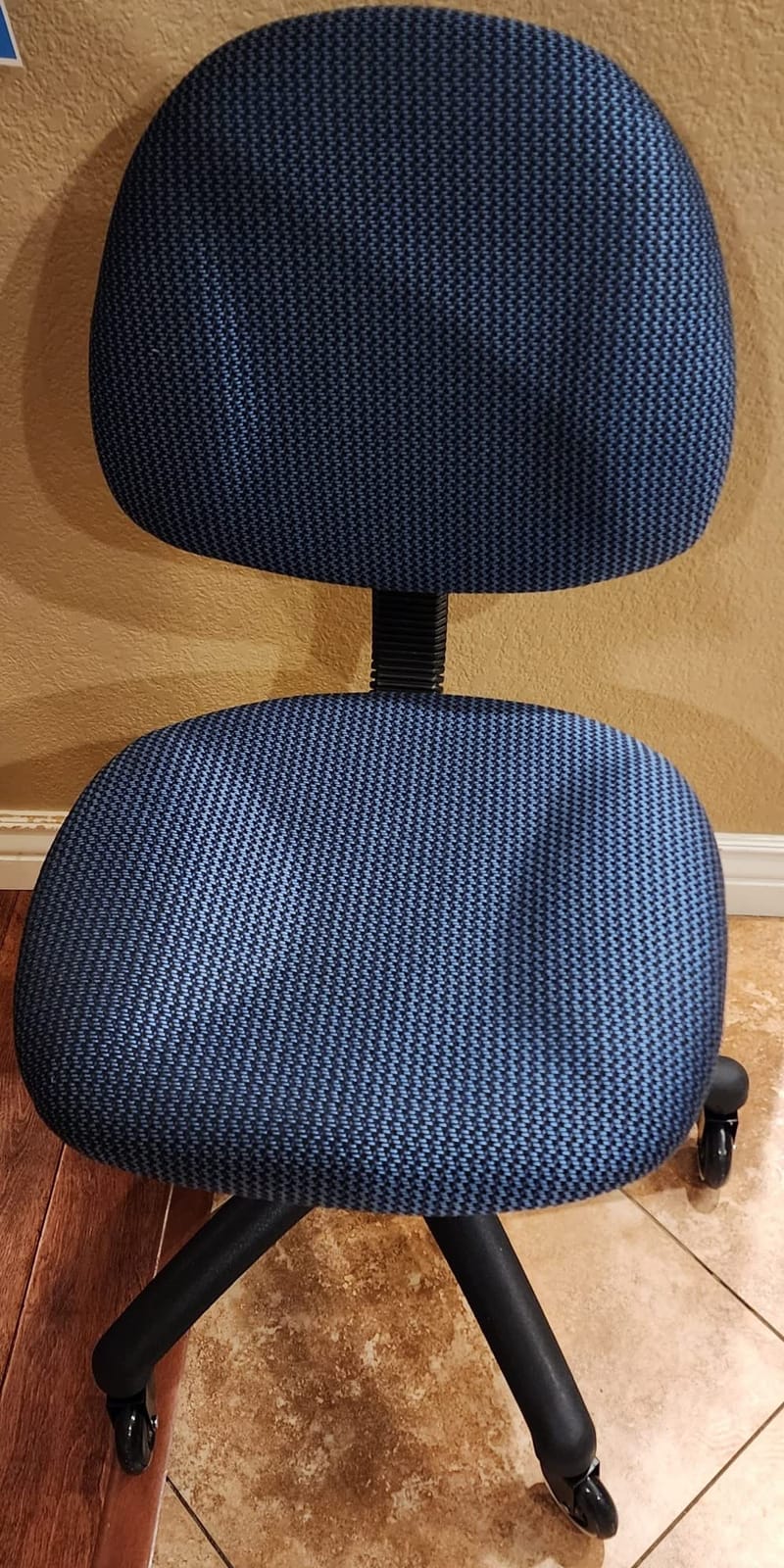 Boss Office Products B315-BE Perfect Posture Delux Fabric Task Chair Without Arms in Blue, 250 customer photo 1