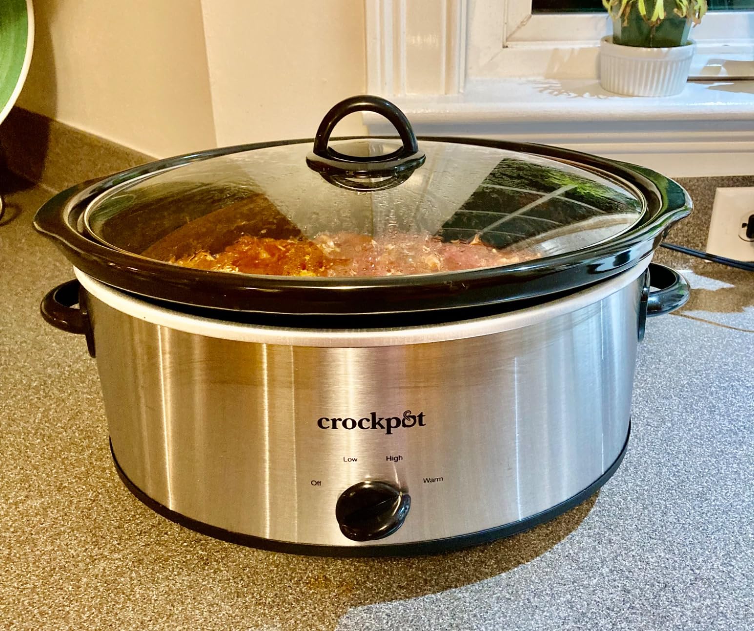Crock-Pot 7-Quart Manual Slow Cooker, Family Size Serves 8+ People & Fits 6-lb Roast, Removable Stoneware with Warming Setting, Dishwasher Safe for Easy Cleanup, Stainless Steel customer photo 1