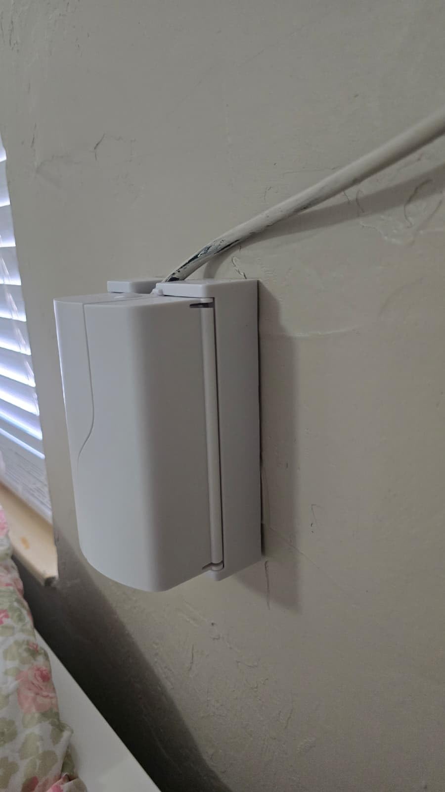 Safety Innovations Twin Door Baby Safety Outlet Cover Box for Babyproofing Outlets - More Interior Space for Extra Large Electrical Plugs and Adapters - Easy to Install - Easy to Use, (1-Pack) customer photo 2