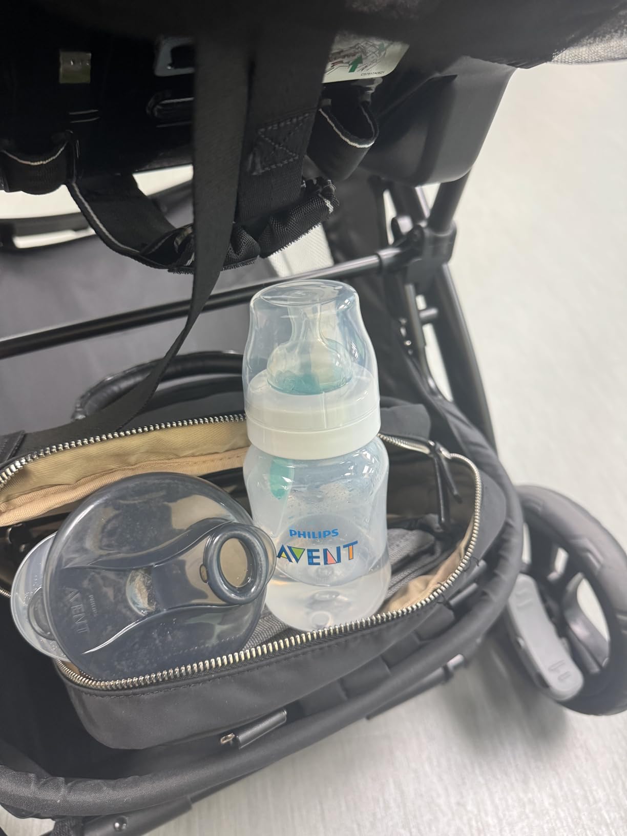 Philips Avent Formula Dispenser and Snack Cup, Grey customer photo 2