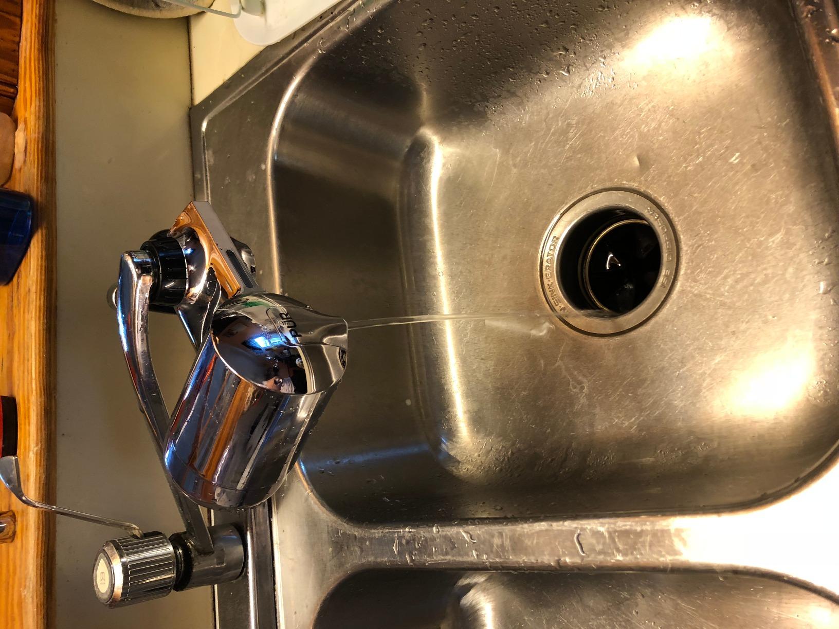 PUR PLUS Horizontal Faucet Mount Water Filtration System with 3-in-1 Lead Reducing Filter for Great-Tasting Filtered Tap Water, Lasts 100 Gallons, Fits Most Kitchen or Bathroom Faucets, Chrome customer photo 1