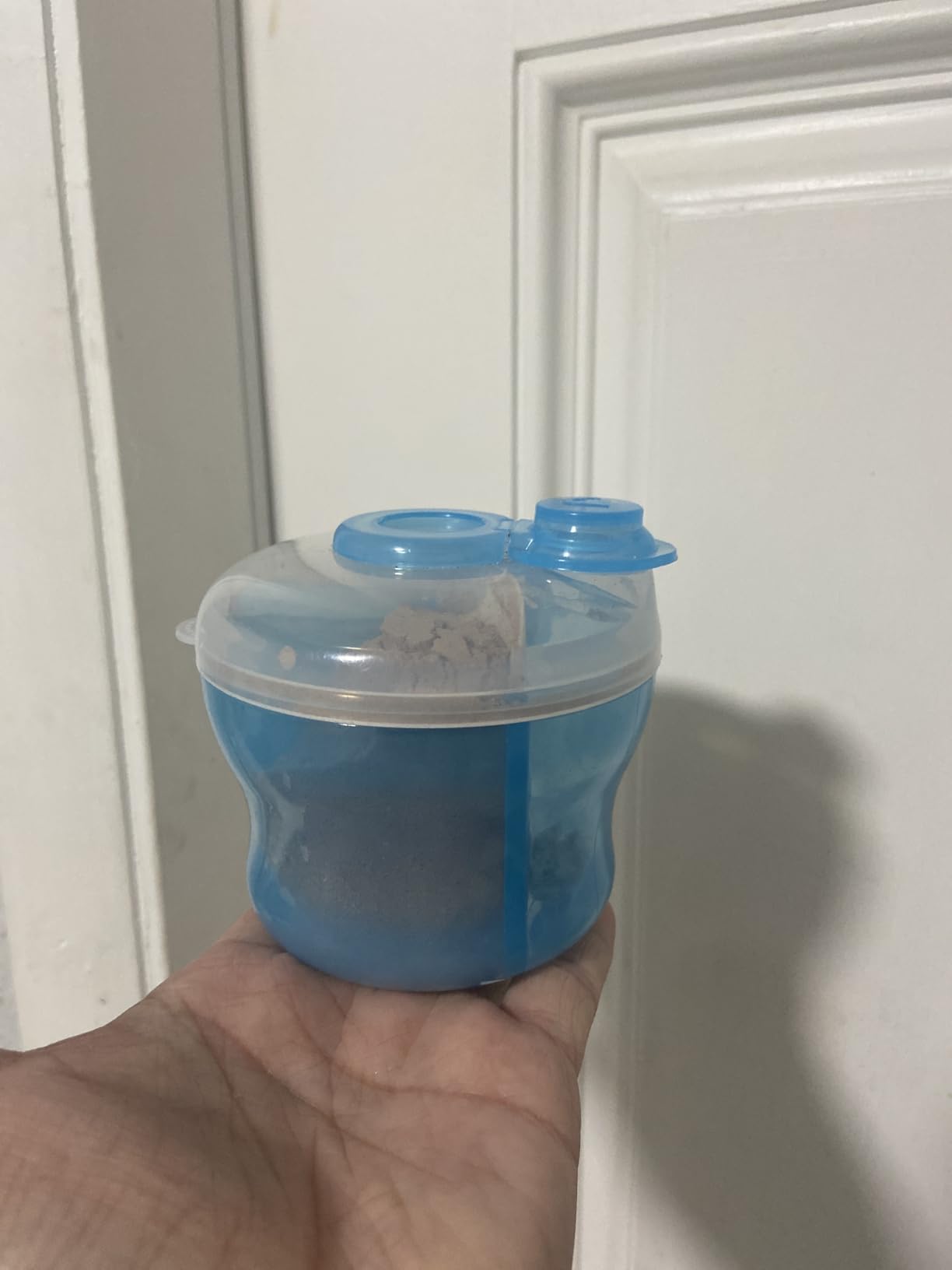 Munchkin® Formula Dispenser to Go, BPA-Free Baby Formula Container, Blue customer photo 1