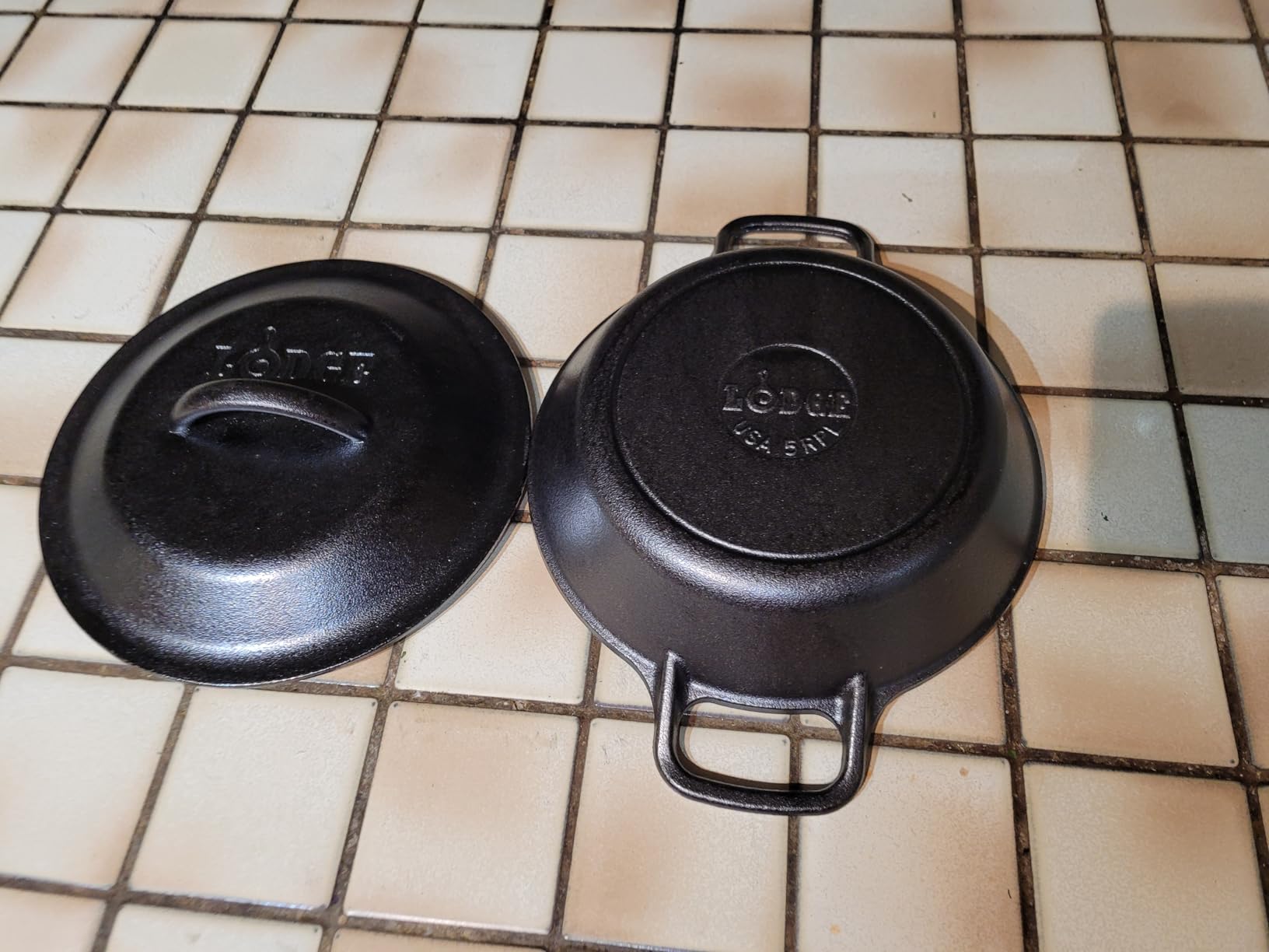 Lodge Pre-Seasoned Cast Iron Dual Handle Pan, PFAS-Free, 12 Inches customer photo 1