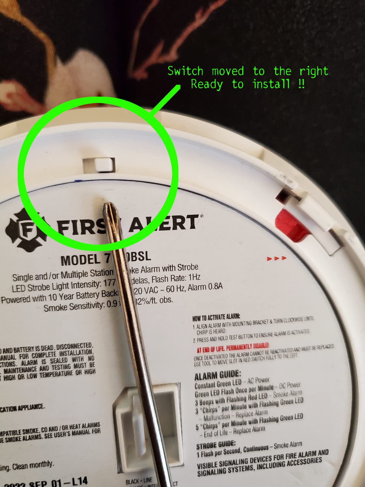 First Alert BRK 7020BSL Hardwired Hearing Impaired Smoke Detector with LED Strobe Light , white customer photo 1