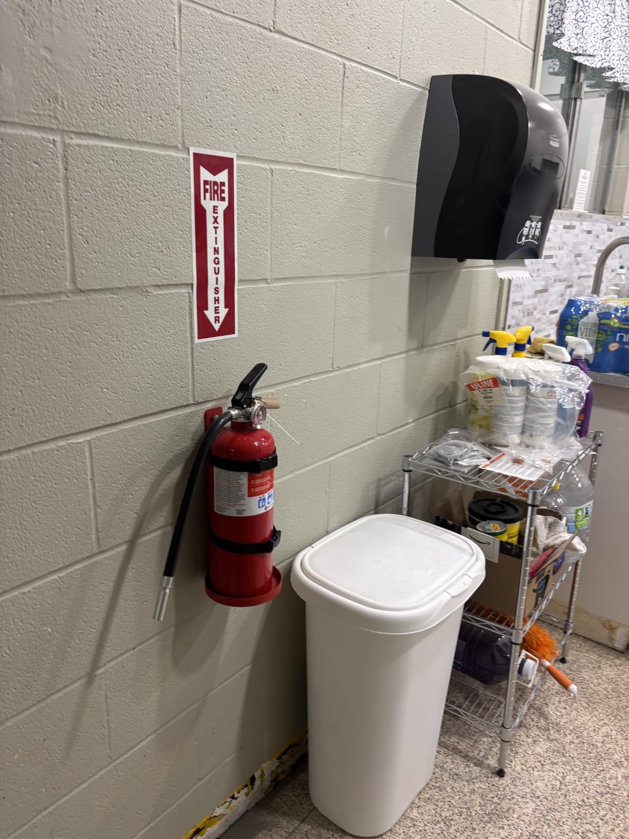 First Alert Fire Extinguisher, Heavy Duty for Home & Commercial Use customer photo 1