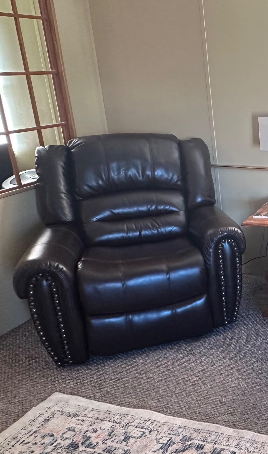 CANMOV Leather Recliner Chair, Classic and Traditional Manual Recliner Chair with Comfortable Arms and Back Single Sofa for Living Room, Brown customer photo 2
