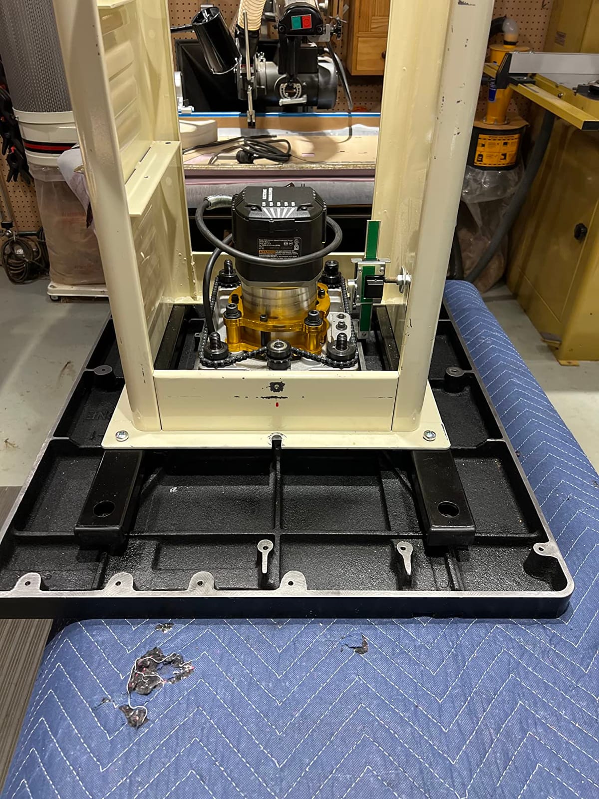 SawStop RT-LFT Four-Post Router Lift with Lock customer photo 2