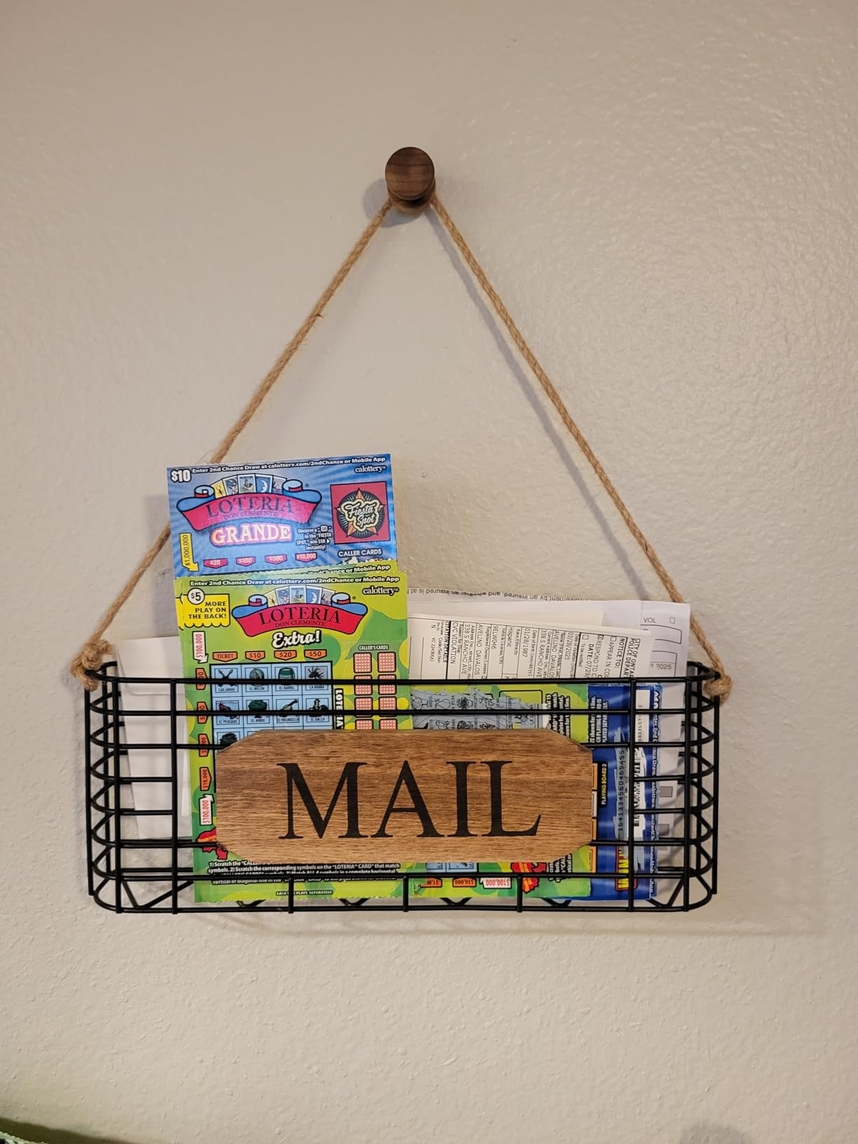 SRIWATANA Mail Organizer Wall Mount, 5 Key Hooks, Small, Carbonized Black customer photo 2