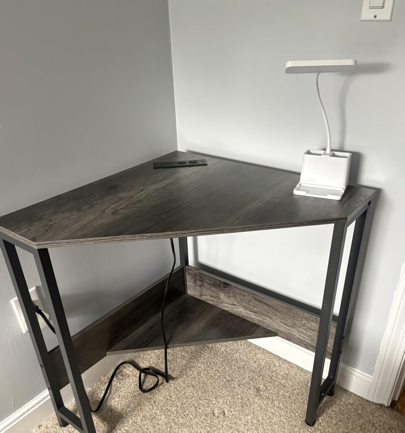 Armocity Corner Desk Small Desk with Outlets Corner Table for Small Space, Computer Desk with USB Ports Triangle Desk with Storage for Home Office, Workstation, Living Room, Bedroom, Oak customer photo 1