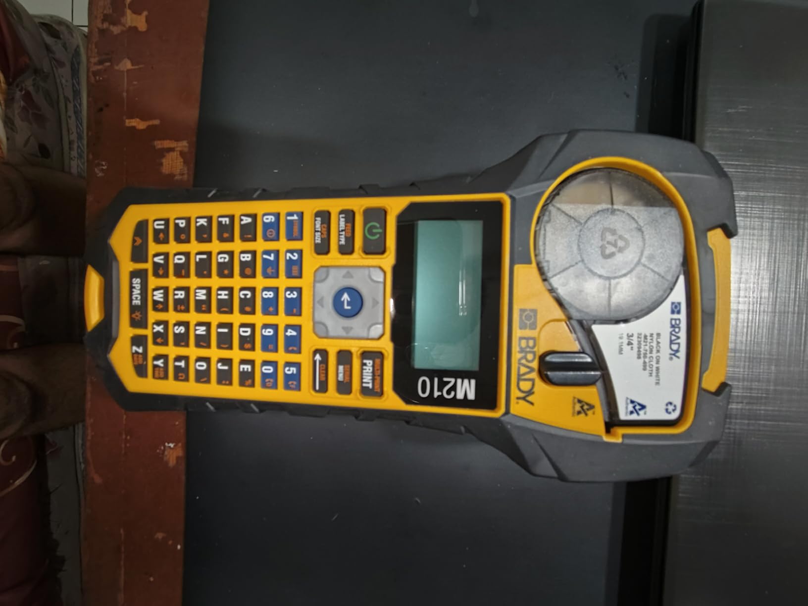 BRADY M210 HANDHELD LABEL MAKER customer photo 2
