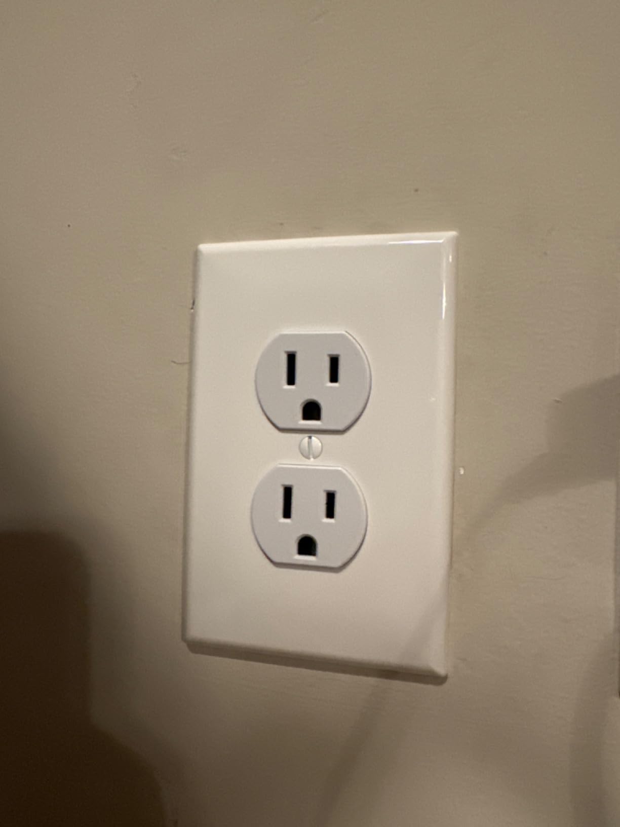 Elder Welder® Electrical Outlet Hidden Wall Safe, 100% Real Plate Included customer photo 1