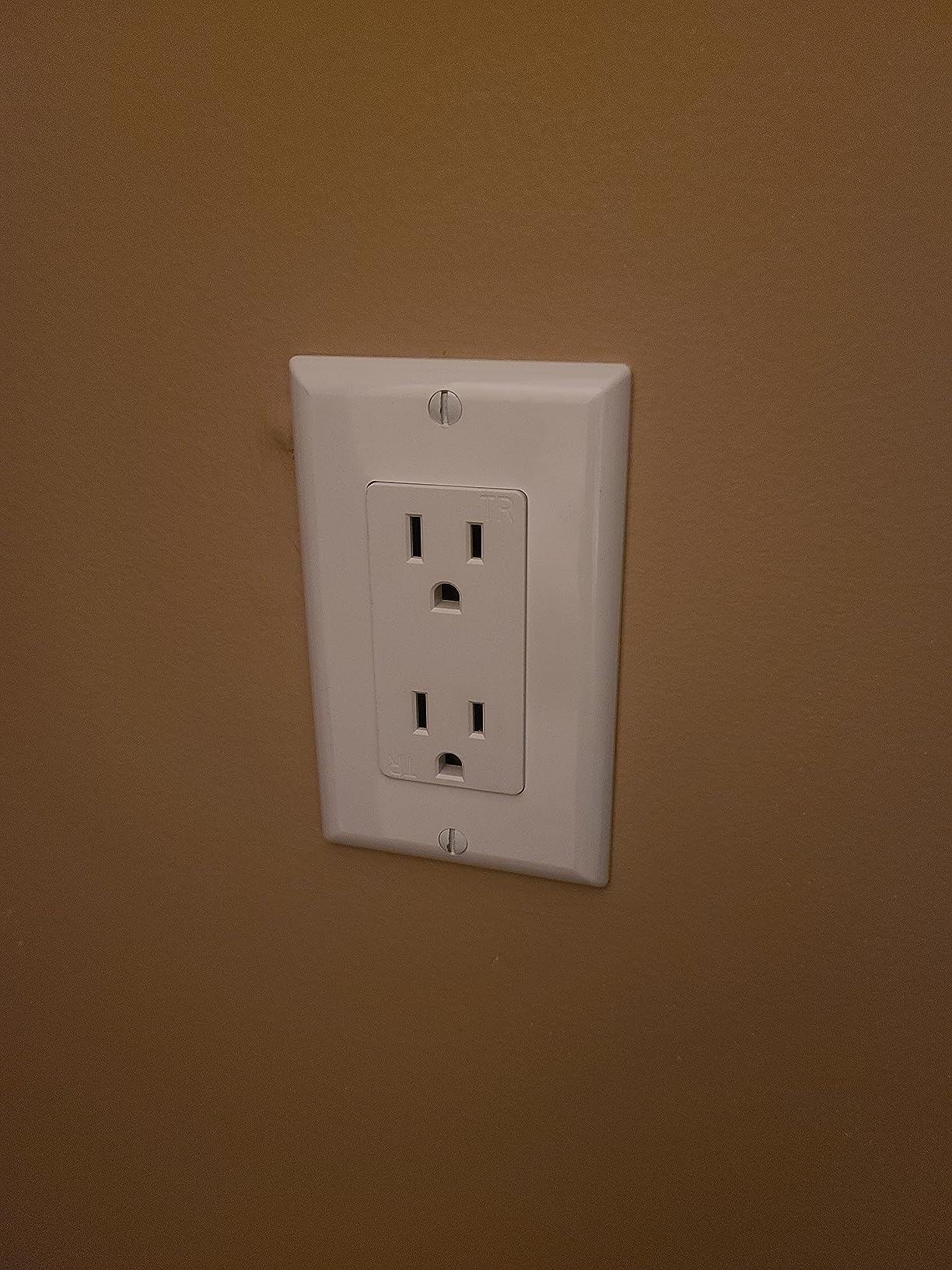 Elder Welder® Electrical Outlet Hidden Wall Safe, 100% Real Plate Included customer photo 2