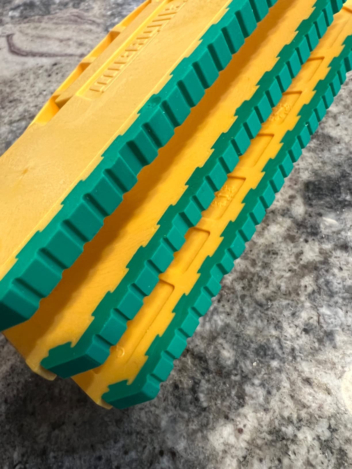 MICROJIG GRR-RIPPER 2GO Push Block for Routers, Jointers, Band and Table Saws, Woodworking Tool, Extreme Grip, GR2-GO, Yellow/Green customer photo 1