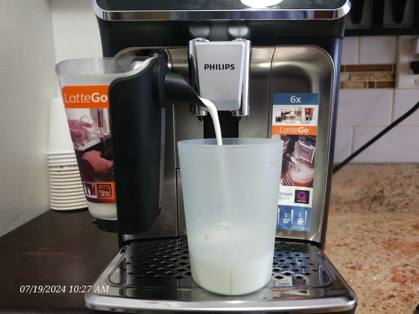 PHILIPS 3300 Series Fully Automatic Espresso Machine - LatteGo Milk System, 5 Coffee Varieties, Intuitive Touch Display, SilentBrew, 100% Ceramic Grinder, AquaClean Filter, Glossy Black (EP3347/90) customer photo 1