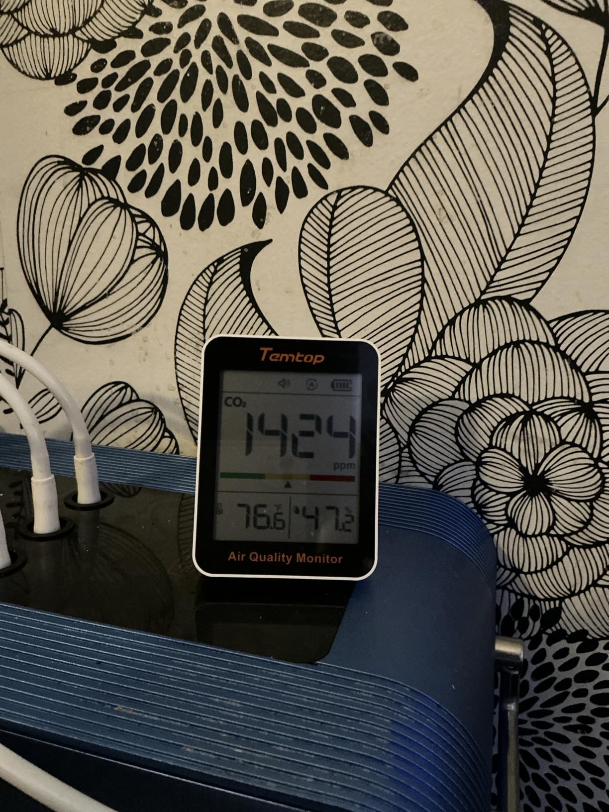 Temtop CO2 Monitor Indoor air Quality Monitor Portable CO2 Meter, CO2, Temperature, Humidity Home, Office or School customer photo 1