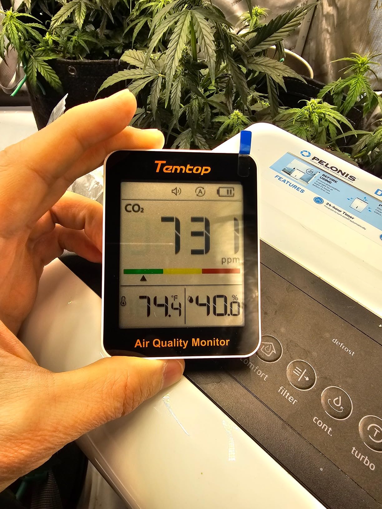Temtop CO2 Monitor Indoor air Quality Monitor Portable CO2 Meter, CO2, Temperature, Humidity Home, Office or School customer photo 2