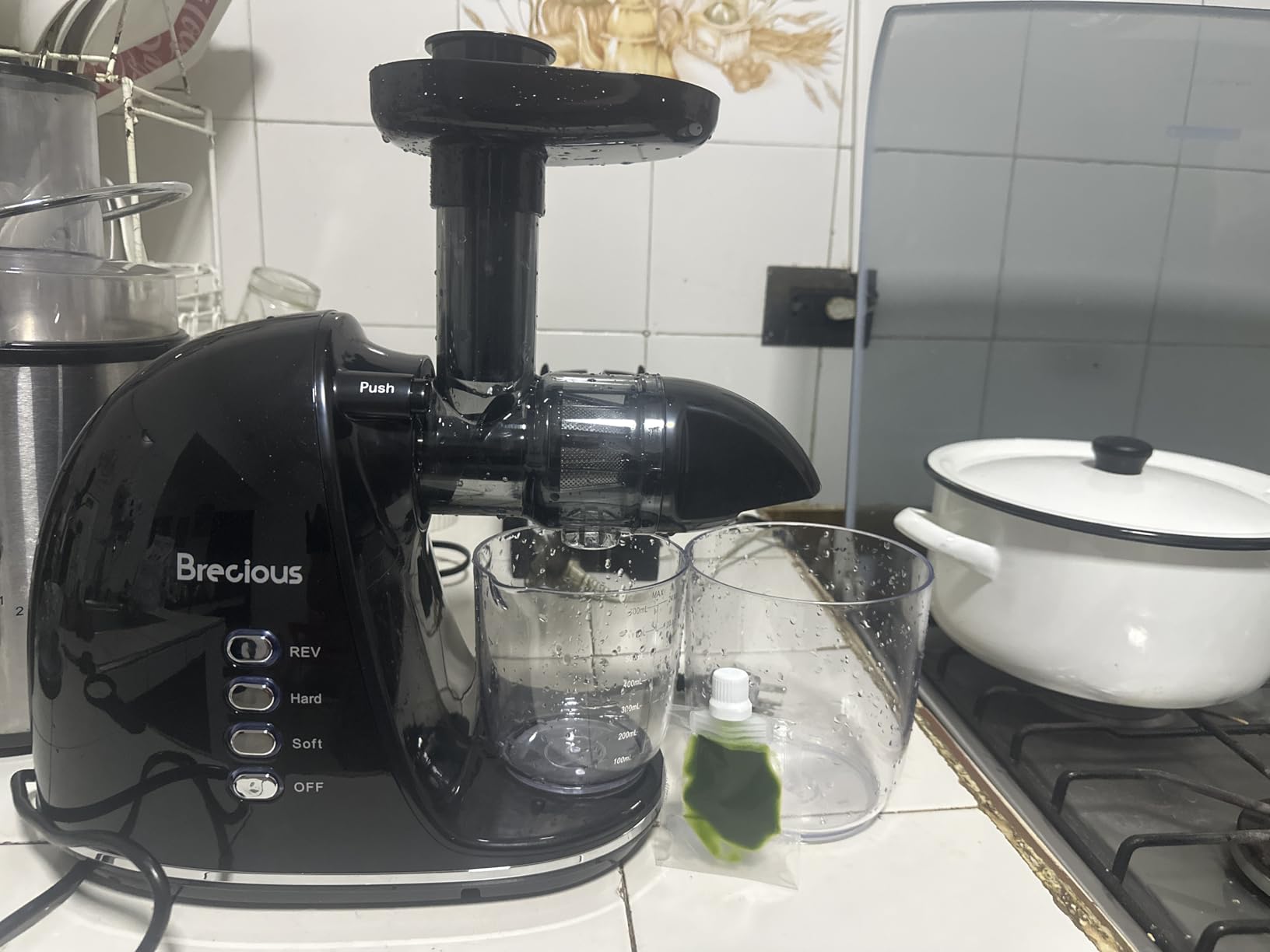 Slow Masticating Juicer,Brecious Cold Press Juicers with 2 Speed Modes & Quiet Motor,Juicers Machines Vegetable and Fruit with Reverse Function,Celery Juicer,BPA-Free,Easy to Clean (Silver) customer photo 2