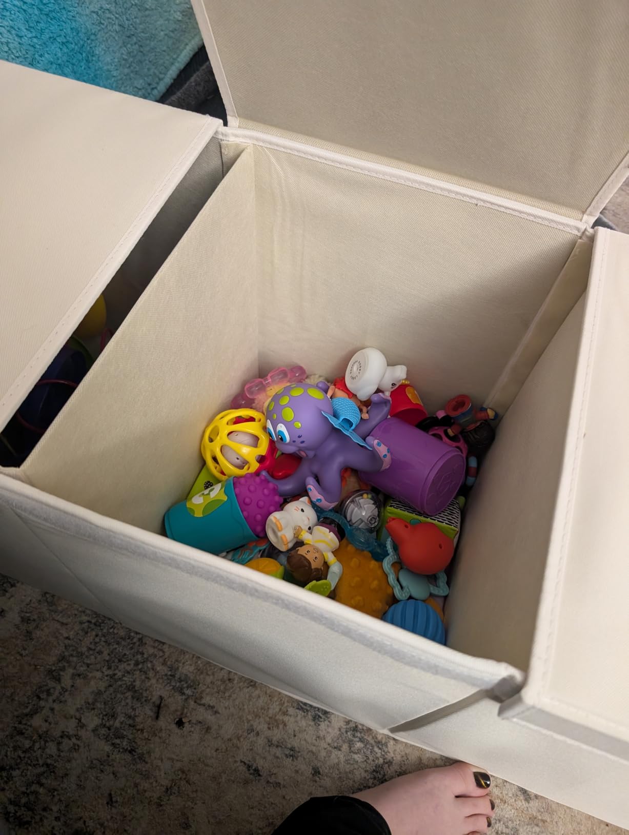 SoftOwl Extra Large Toy Storage Organizer with Lid - Sturdy, Collapsible Toy Chest Storage Box Design - Toys Bin with Dividers for Kids, Nursery, Bedroom, Playroom 37