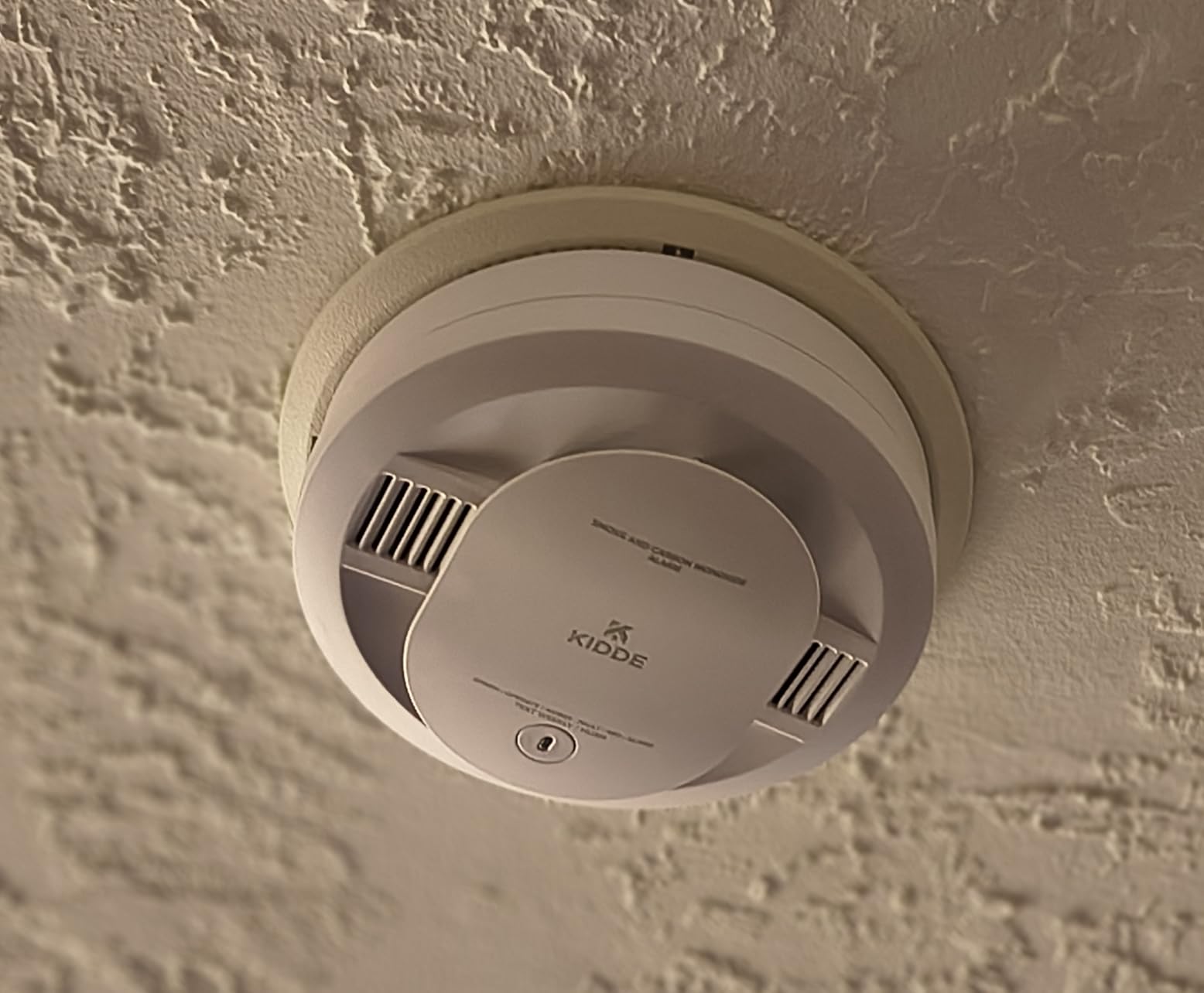Kidde Smoke & Carbon Monoxide Detector, AA Battery-Powered, 30CUDR, 1 Pack customer photo 1