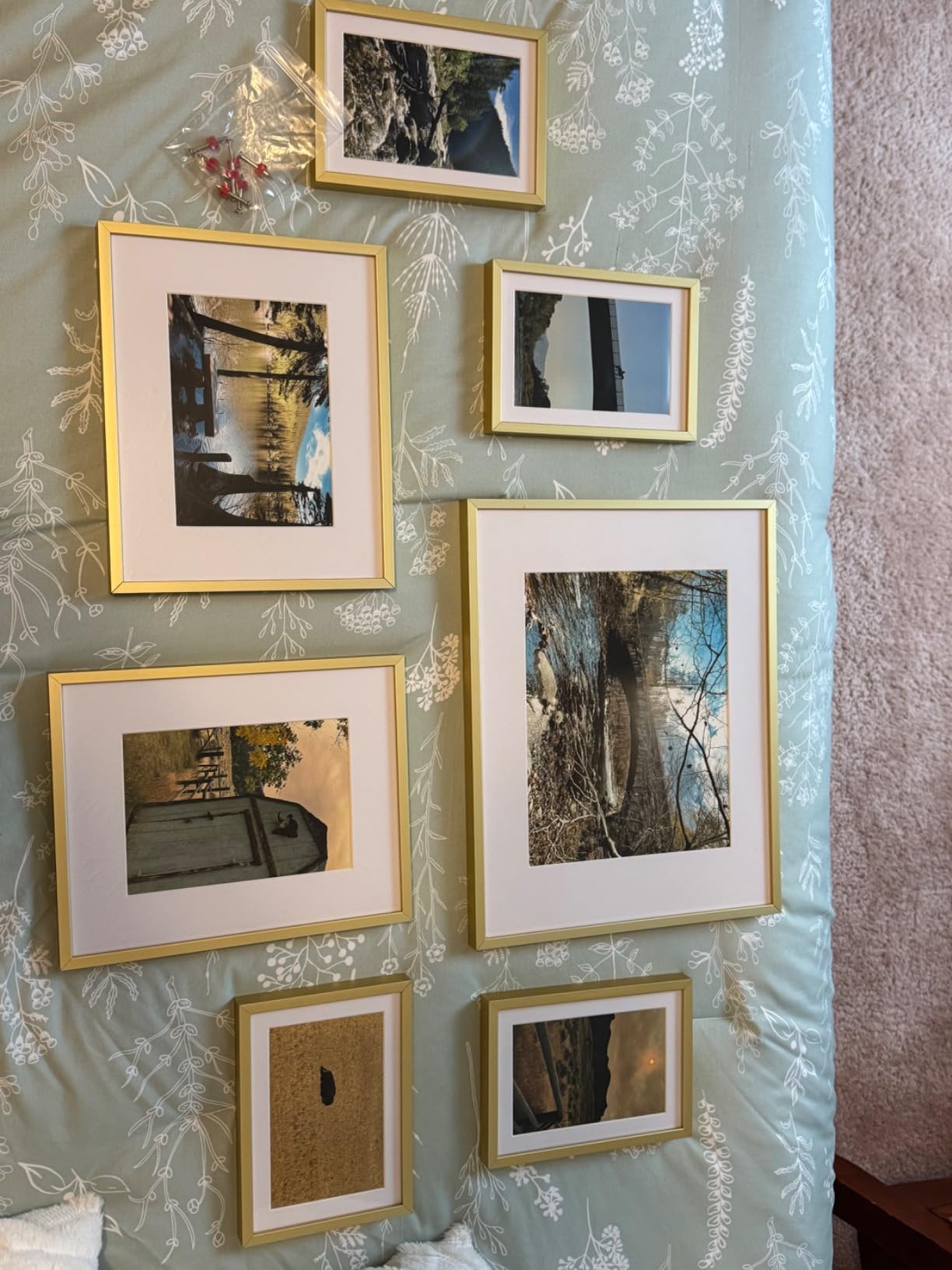 eletecpro Aluminum Gallery Wall Frame Set of 7 with Glass Cover, Gold customer photo 1