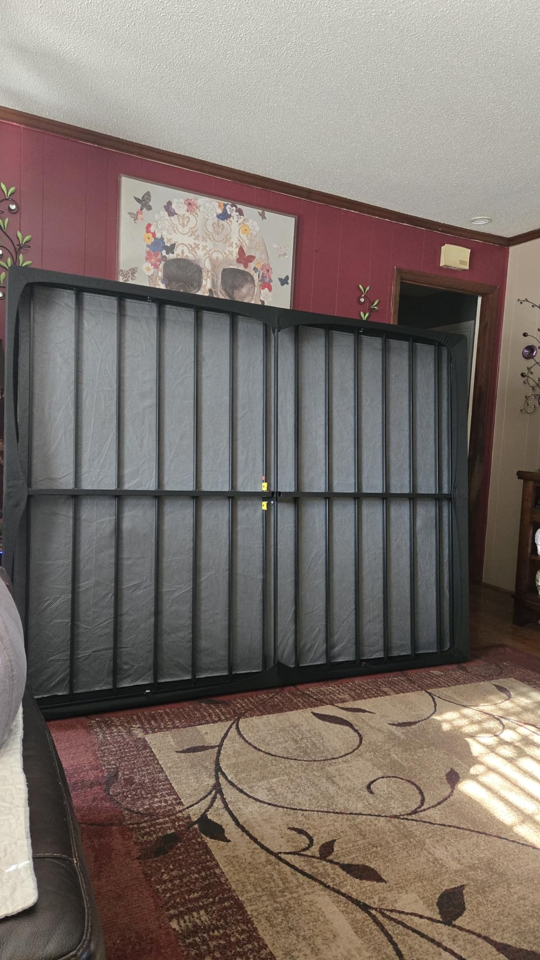 VIPSHOW 10 Inch King Metal Bed Frame with Round Corner, 3000 LBS Heavy Duty customer photo 1