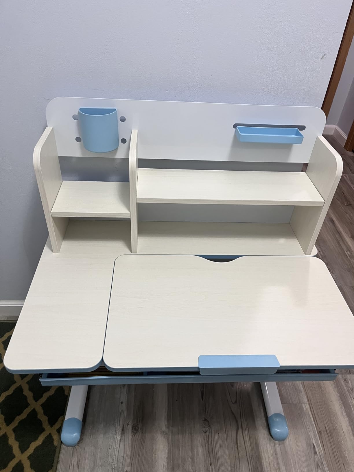 HONEY JOY Kids Desk, Children School Study Desk w/ 7-Level Tiltable Desktop, Height Adjustable Table w/Bookshelf, Pull-Out Drawer & Pen Holder, Student Writing Workstation, Desk for Girls Boys (Gray) customer photo 1