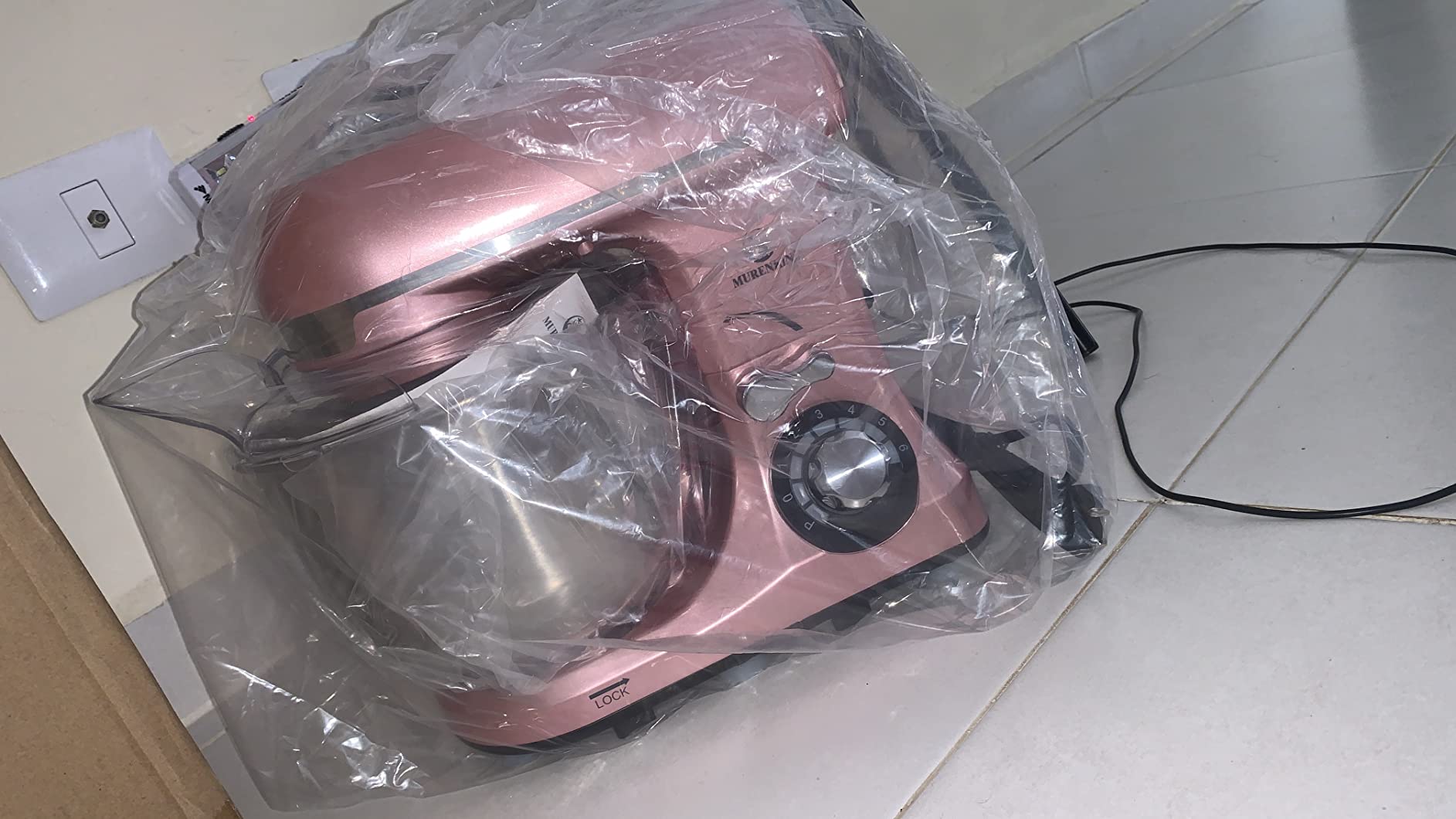 Stand Mixer 5-QT, 6+P Speed Tilt-Head Food Mixer 300W Dough Mixer with Stainless Steel Bowl,Dough Hook,Flat Beater&Whisk Electric Kitchen Mixer for Household Baking, Anti-Slip(Pearl White) customer photo 2