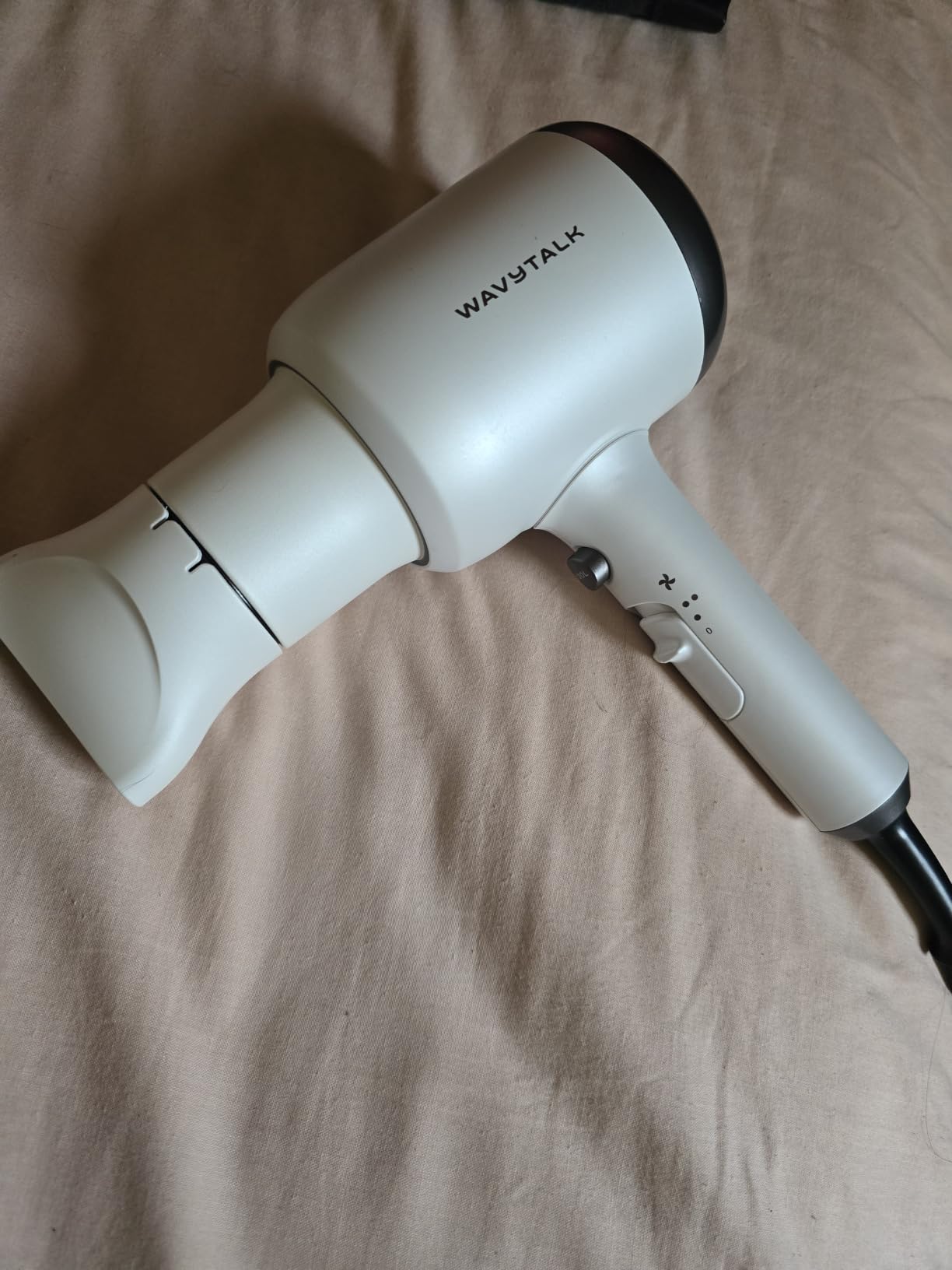 Wavytalk Blown Away Ionic Hair Dryer with Diffuser for Curly Hair customer photo 1