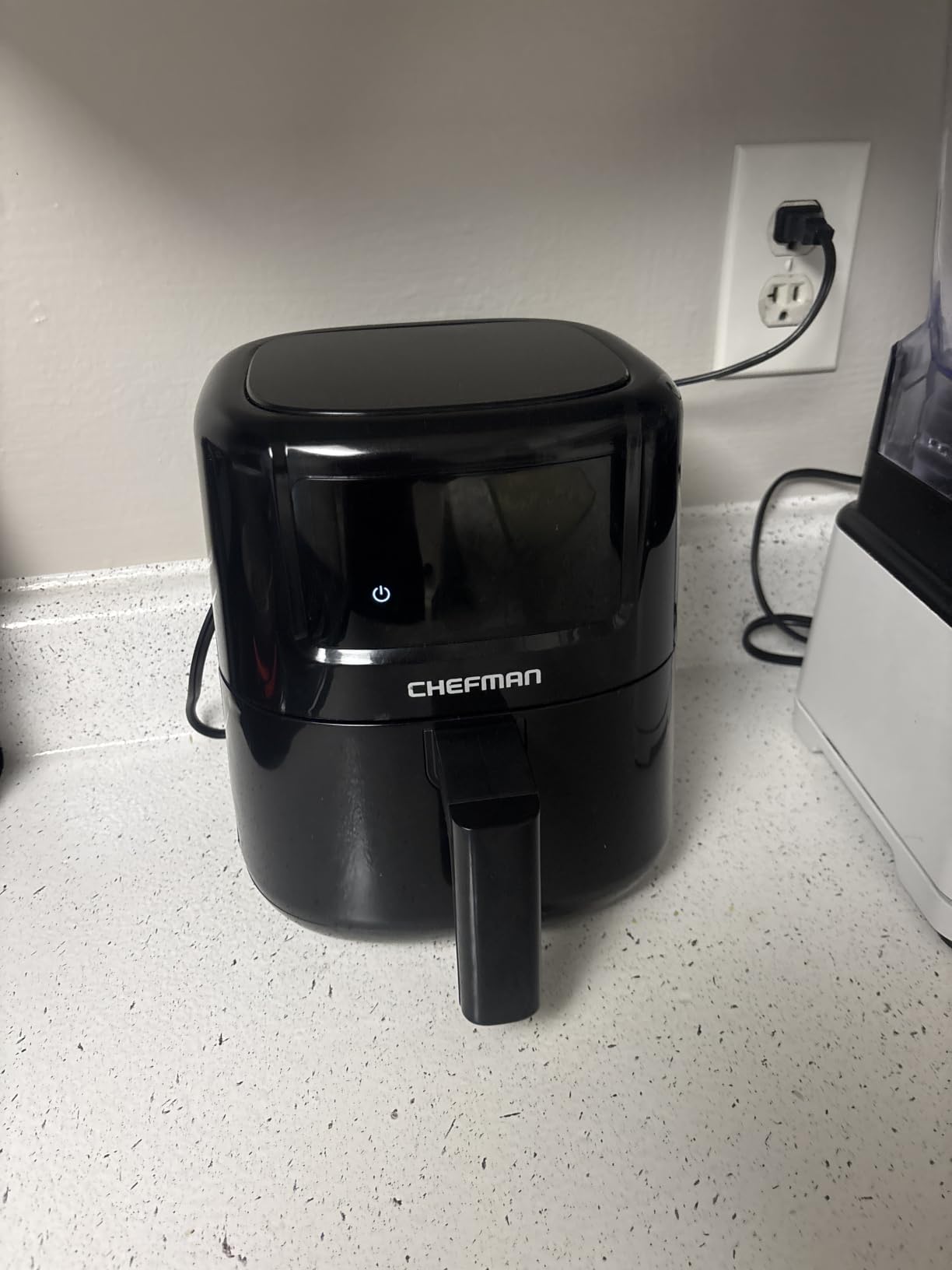 CHEFMAN 2 Qt Mini Air Fryer – Digital Space-Saving Compact Air Fryer with Nonstick and Dishwasher Safe Basket, Quick & Easy Meals in Minutes, Features Digital Timer and Shake Reminder – Black customer photo 1