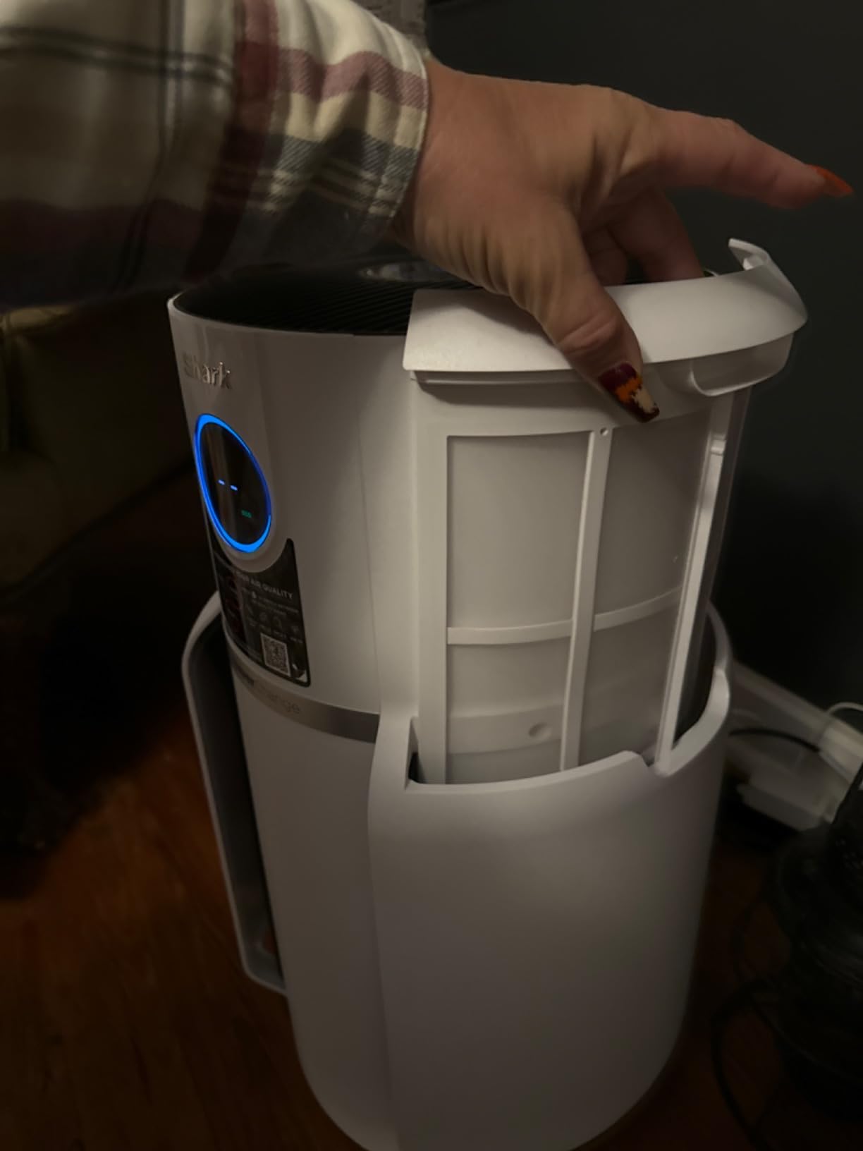 Shark NeverChange Compact Pro Air Purifier, HP071BRN, Winter Fog customer photo 2