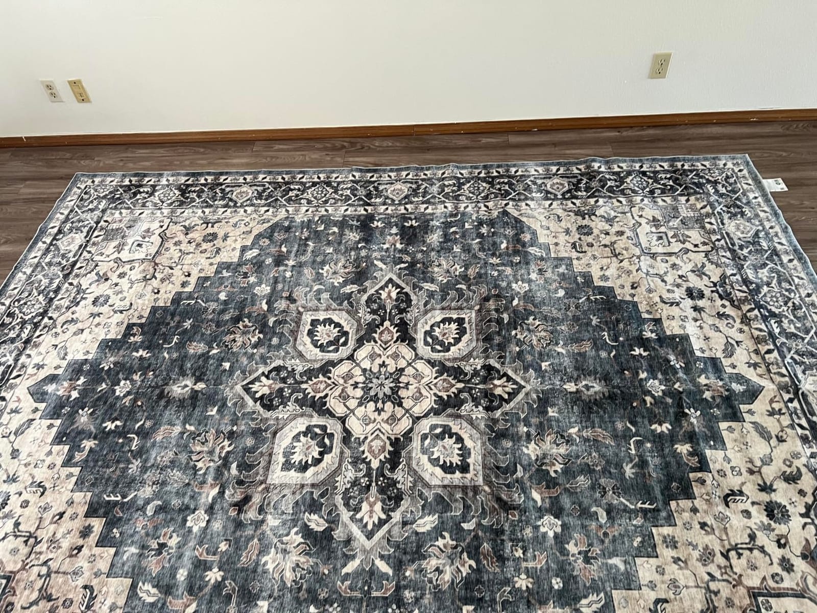 Amada 6x9 Washable Area Rug for Dining Room, Blue, Vintage Pattern customer photo 1