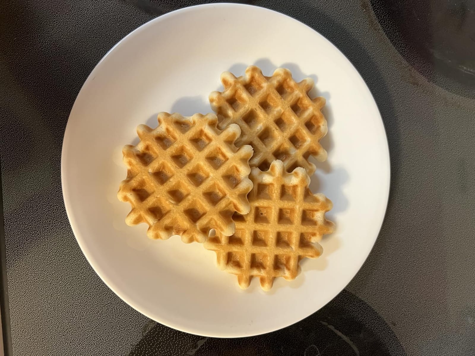 Baker’s Friend Belgian Waffle Maker, Square Waffle Iron, Waflera Electrica, Non Stick Cooking Plate, Classic & Multi Waffle Makers, 4-Slice, Aqua customer photo 1