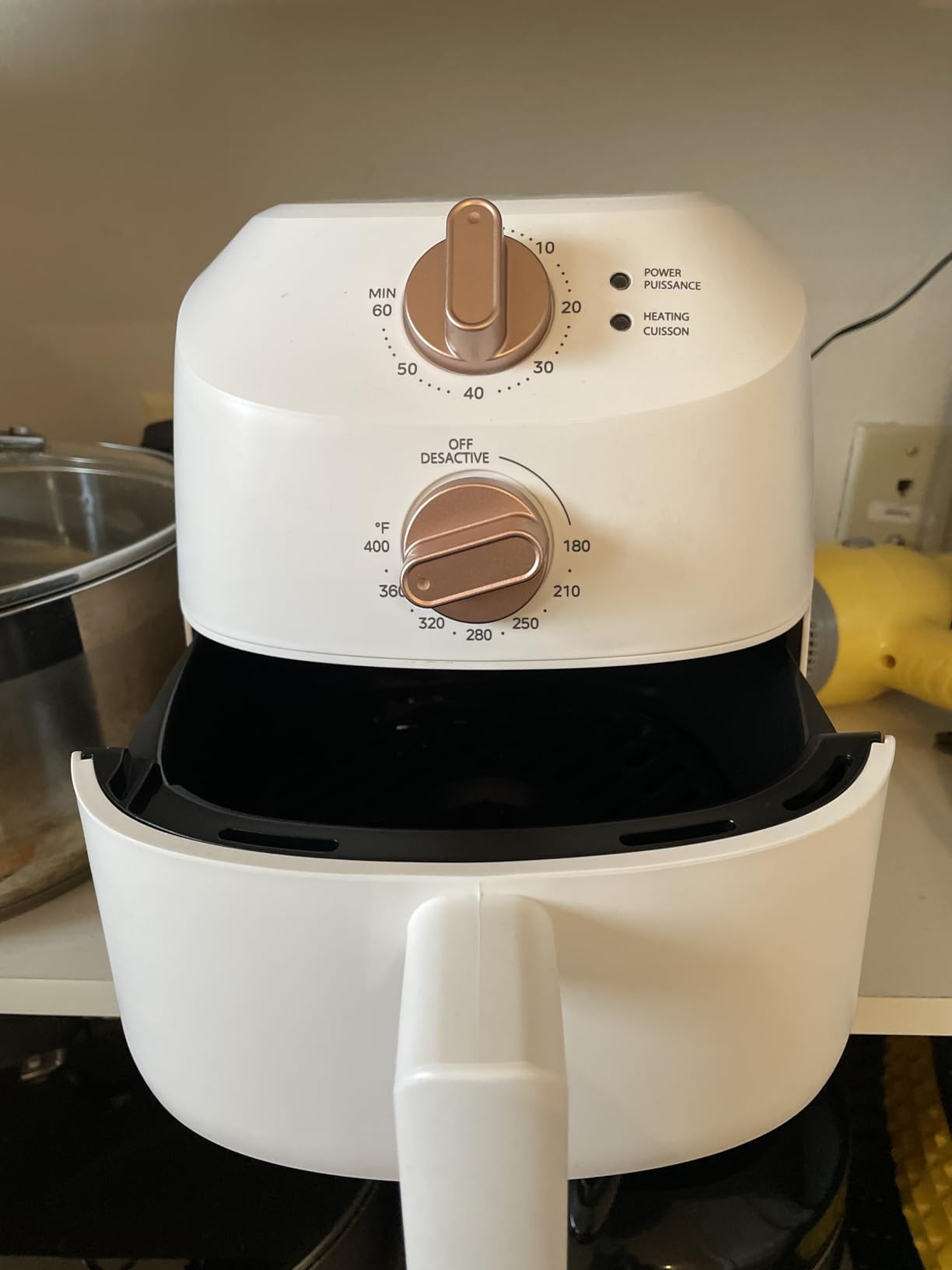 COMFEE' Compact 2.1-Quart Mini Air Fryer for Small Kitchens, White customer photo 2