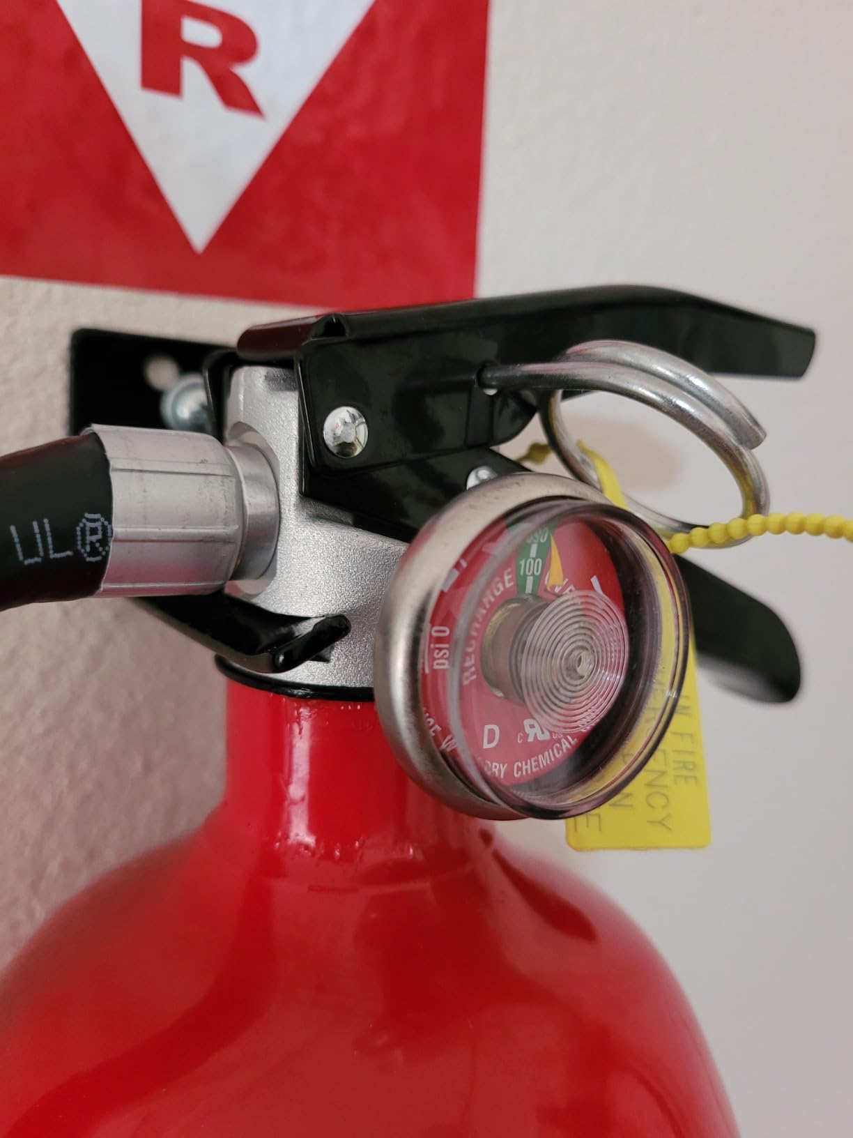 Kidde Pro 210 Commercial Fire Extinguisher, 2-A:10-B:C, PRO-4MP-1, 1 Pack customer photo 1