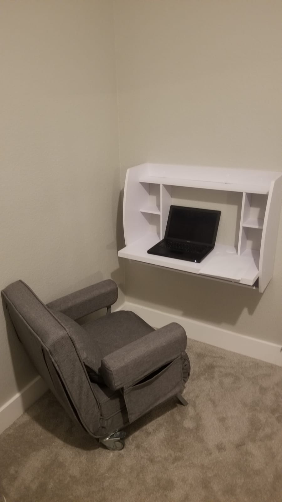 SoBuy Wall Mounted Folding Table customer photo 1