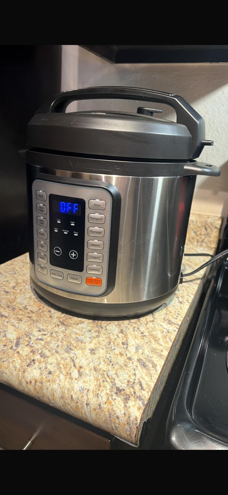 DUMOS 16-in-1 Electric Pressure Cooker, 6QT Programmable Multi Cooker with 12 One-Touch Presets, Soup Steam Yogurt and More, Ceramic Inner Pot Delay Start & Keep Warm, Includes Recipe Guide, Black customer photo 1